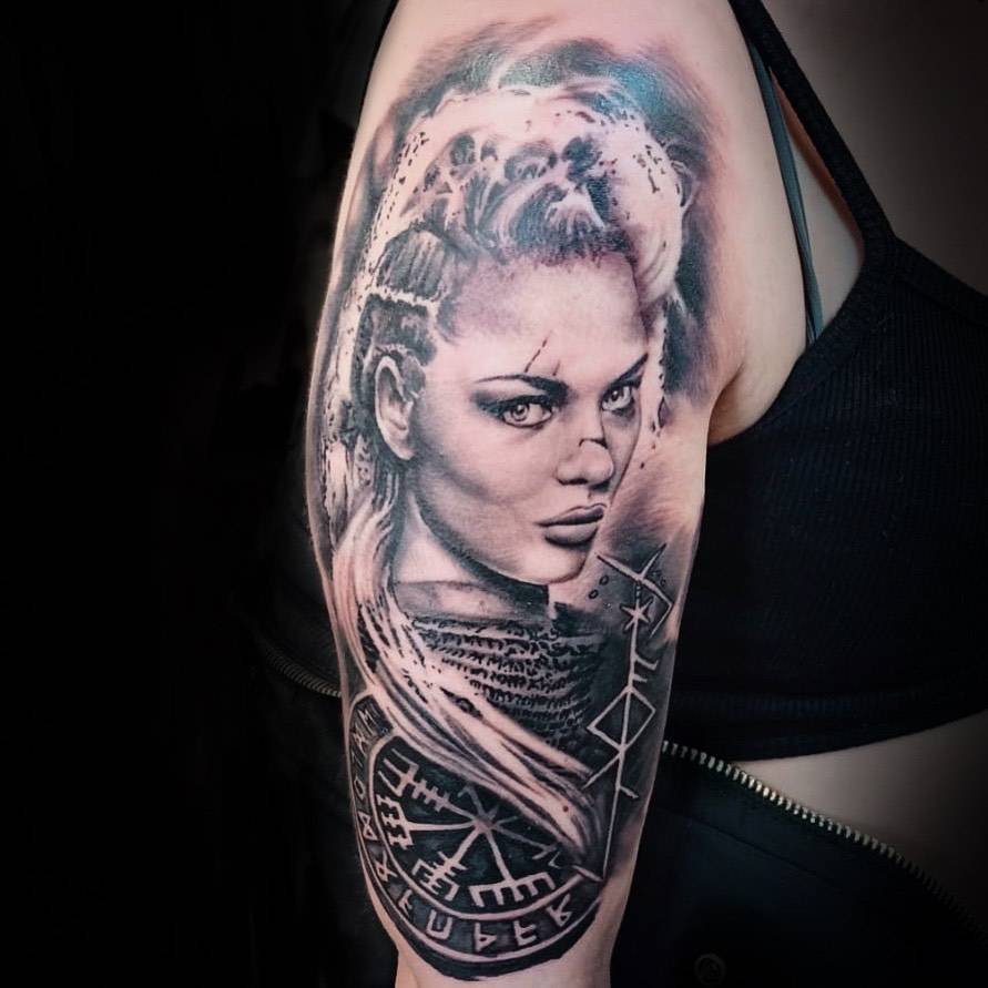 Especialistas en tatuaje de realismo, rostros y retratos