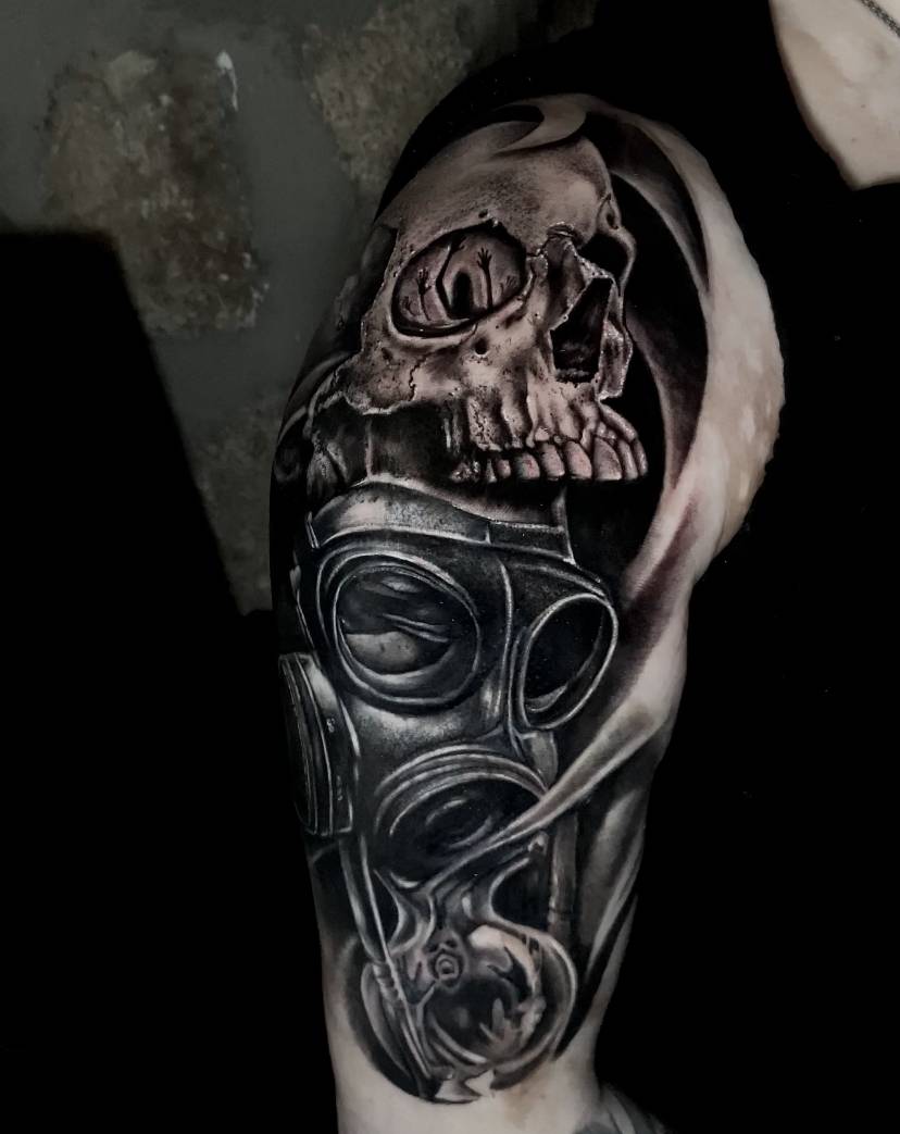 tatuaje calavera y máscara